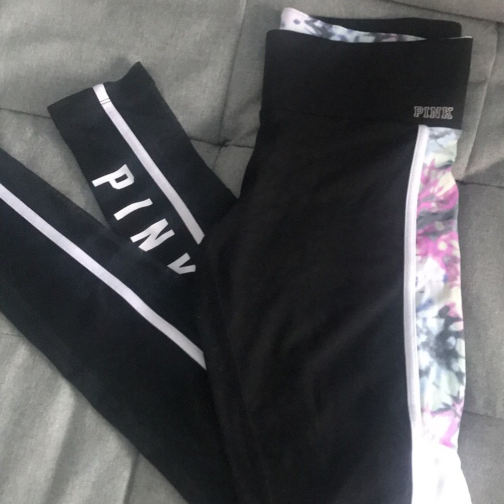 PINK Victoria’s Secret leggings